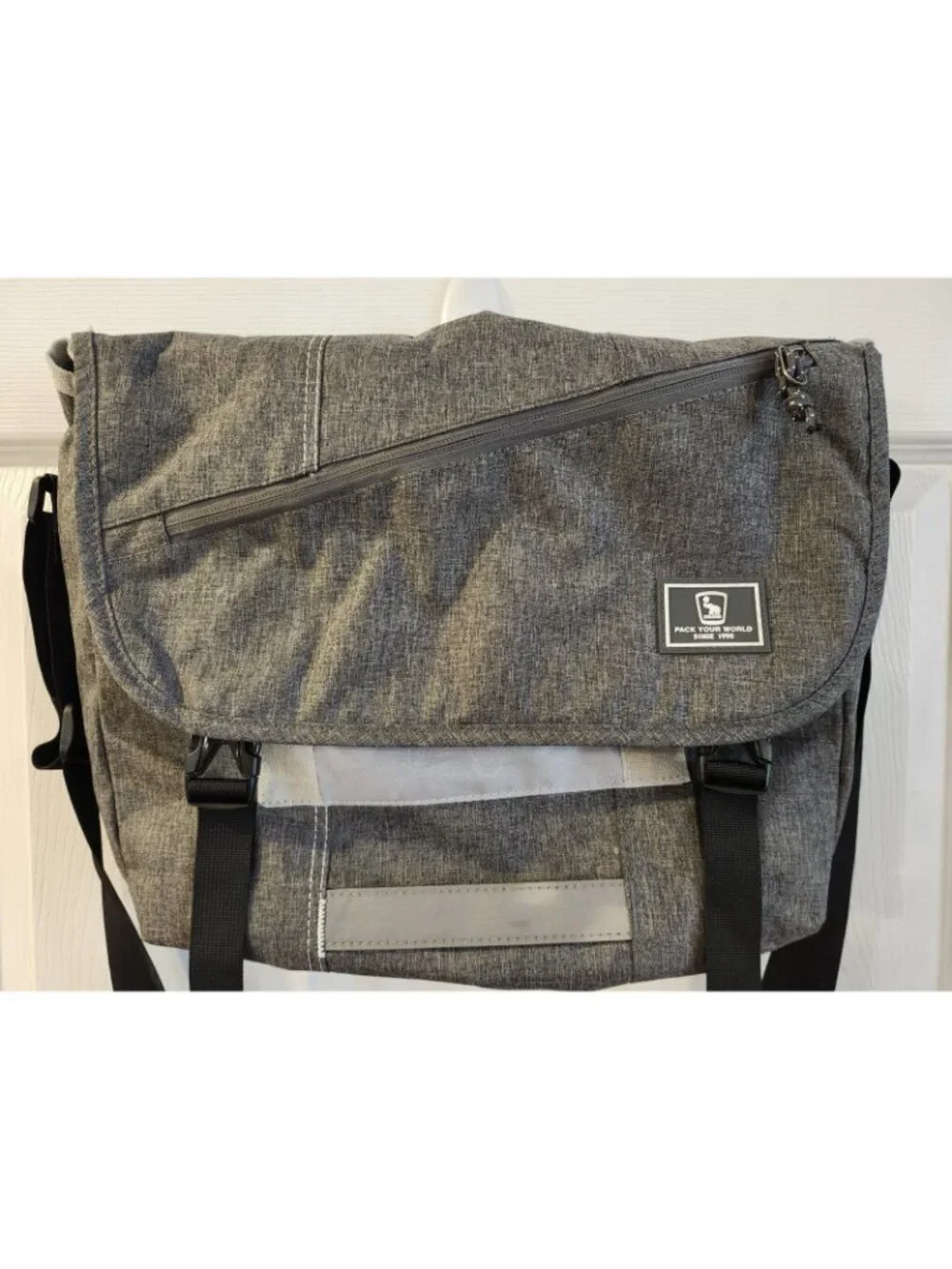 OIWAS Messenger Bag 17